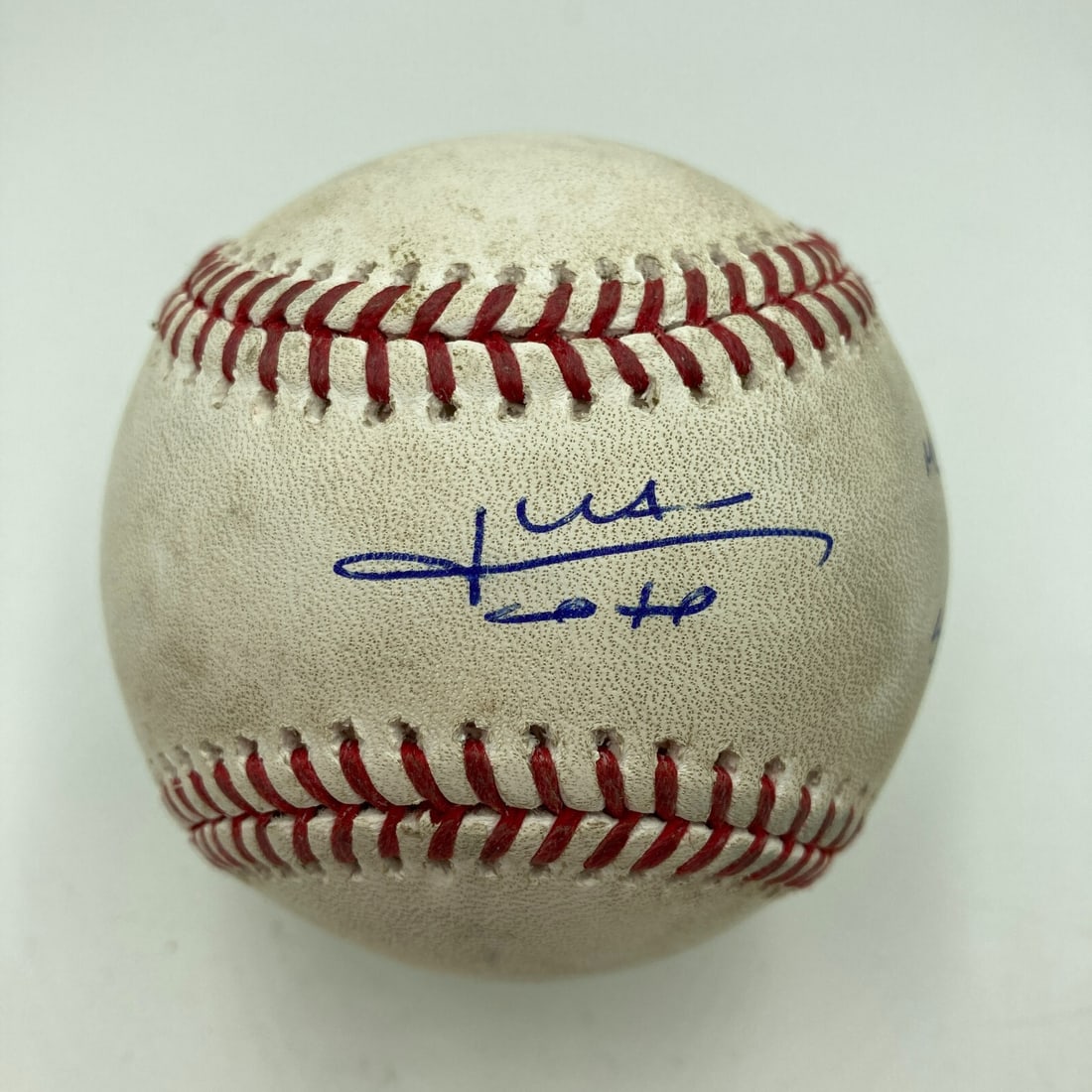 Juan Soto Signed Game Used Baseball MLB Debut 2018 JSA COA MINT 9: Juan Soto Signed Game Used Baseball MLB Debut 2018 JSA COA MINT 9 Commemorate a significant moment in baseball history with this Juan Soto signed game-used baseball, marking his MLB debut on May 20, 2
