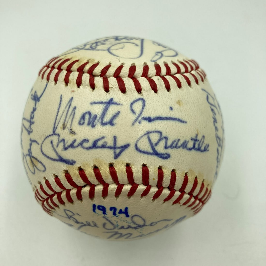 1974 Hall of Fame Induction Signed Baseball Mickey Mantle Joe DiMaggio JSA COA: 1974 Hall of Fame Induction Signed Baseball Mickey Mantle Joe DiMaggio JSA COA Celebrate the legacy of baseball with this 1974 Hall of Fame Induction signed baseball featuring legends Mickey Mantle an