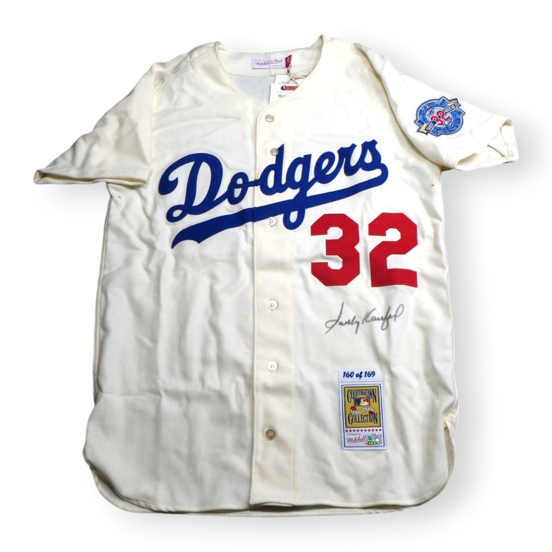 Sandy Koufax Autographed Dodgers Jersey MLB Authenticated 160/169: Sandy Koufax Autographed Dodgers Jersey MLB Authenticated 160/169 This is an original autographed jersey of Sandy Koufax, the legendary pitcher for the Los Angeles Dodgers and a Hall of Fame inductee.
