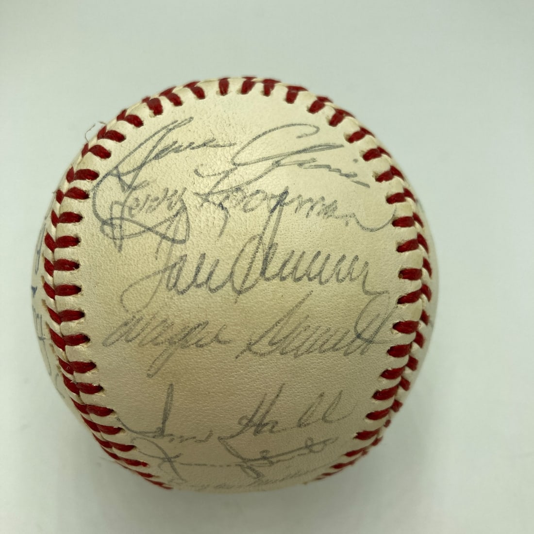 1975 New York Mets Team Signed Baseball with Tom Seaver JSA COA: 1975 New York Mets Team Signed Baseball with Tom Seaver JSA COA This authentic 1975 New York Mets Team Signed National League Baseball features the signature of Hall of Famer Tom Seaver, along with ot