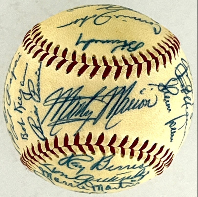 1955 Chicago White Sox 30-Signature Baseball Beckett BAS (1 of 5)