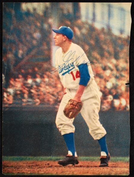 Gil Hodges Signed 8x10.75 Magazine Photo Brooklyn Dodgers Beckett Authenticated: Gil Hodges Signed 8x10.75 Magazine Photo Brooklyn Dodgers Beckett Authenticated This is an original 8x10.75 color magazine photo featuring Gil Hodges, a Hall of Famer known for his time with the Brook