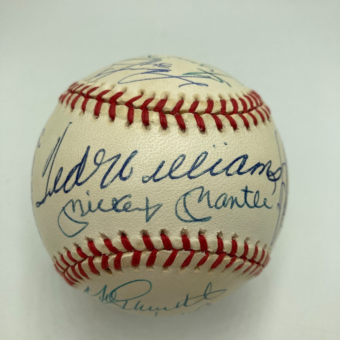 Mickey Mantle Signed 500 Home Run Baseball 24 Signatures JSA COA: Mickey Mantle Signed 500 Home Run Baseball 24 Signatures JSA COA This official American League baseball is a remarkable piece for any baseball enthusiast. It features a total of 24 signatures from leg
