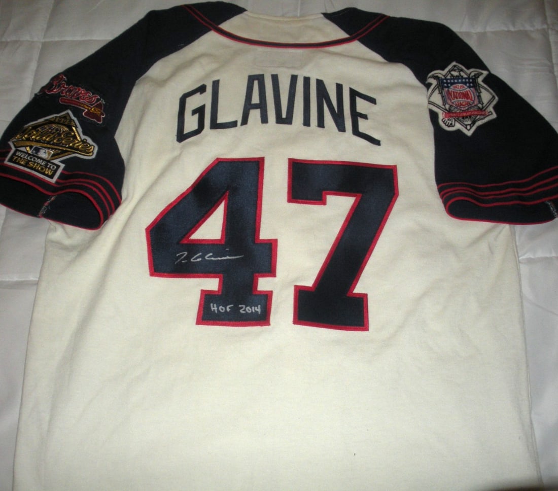 Autographed Atlanta Braves Starter Jersey Tom Glavine With COA: Autographed Atlanta Braves Starter Jersey Tom Glavine With COA This pre-owned official licensed Starter jersey is signed by Tom Glavine, Hall of Fame inductee and Atlanta Braves legend. The jersey com
