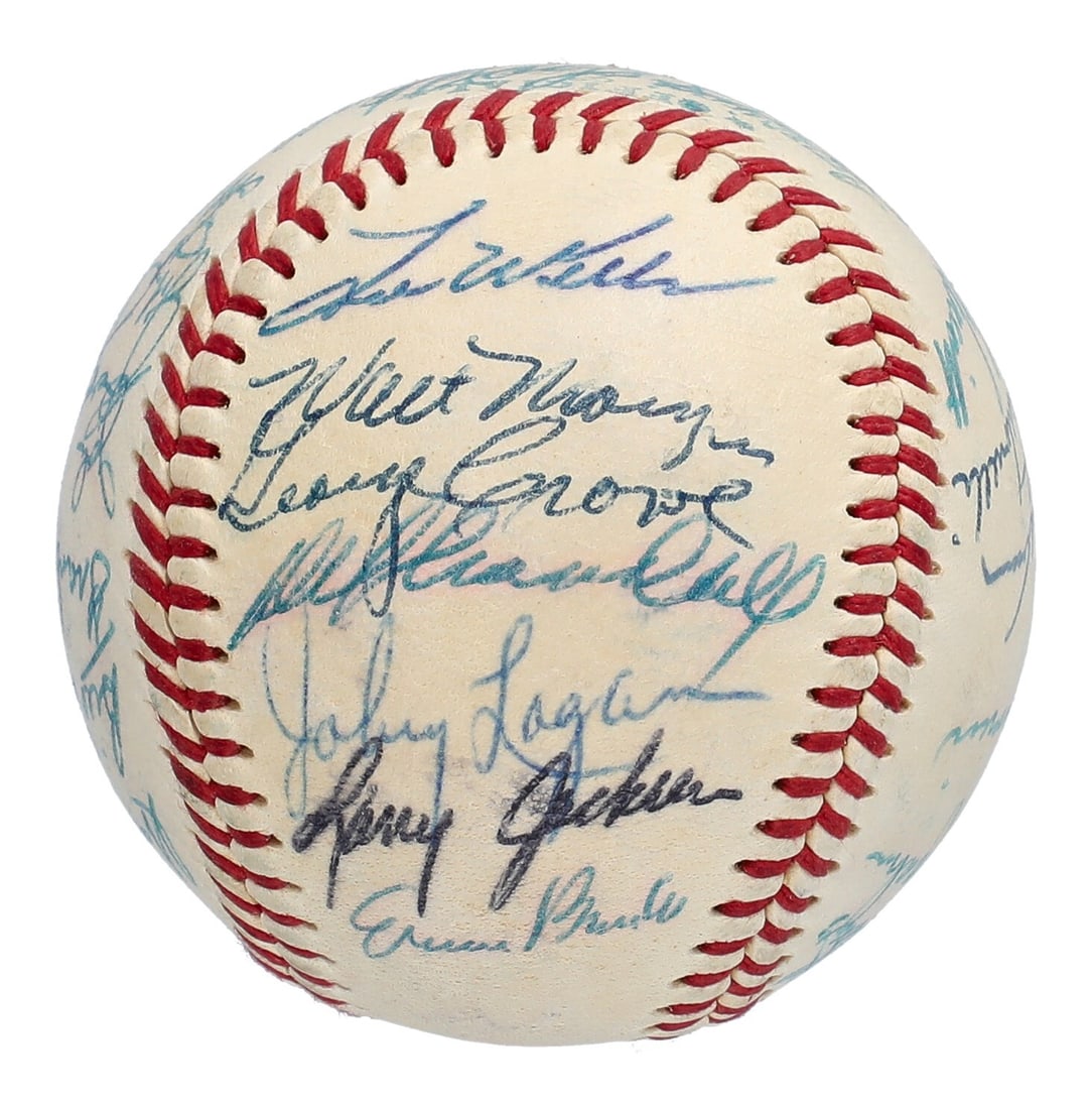1958 All Star Team Signed Baseball 26 Sigs JSA COA Mays Banks: 1958 All Star Team Signed Baseball 26 Sigs JSA COA Mays Banks This official 1958 All-Star Game baseball features the signatures of 26 members of the National League All-Star team, including legendary 