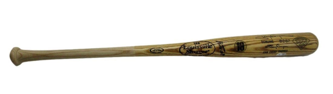 Tony Gwynn Signed Louisville Slugger Bat 3000 Hits Padres Beckett Authenticated: Tony Gwynn Signed Louisville Slugger Bat 3000 Hits Padres Beckett Authenticated This is an original Tony Gwynn Hall of Fame signed Louisville Slugger baseball bat, commemorating his achievement of 300