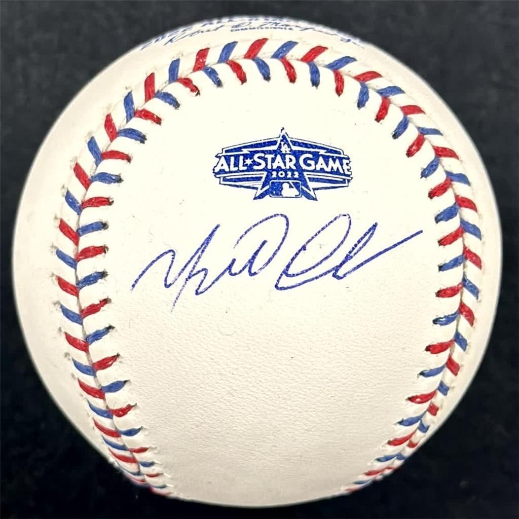 Miguel Cabrera Signed 2022 All Star Baseball Beckett Authenticated: Miguel Cabrera Signed 2022 All Star Baseball Beckett Authenticated This is an original signed baseball featuring the autograph of Miguel Cabrera, a renowned player from the Detroit Tigers. The basebal
