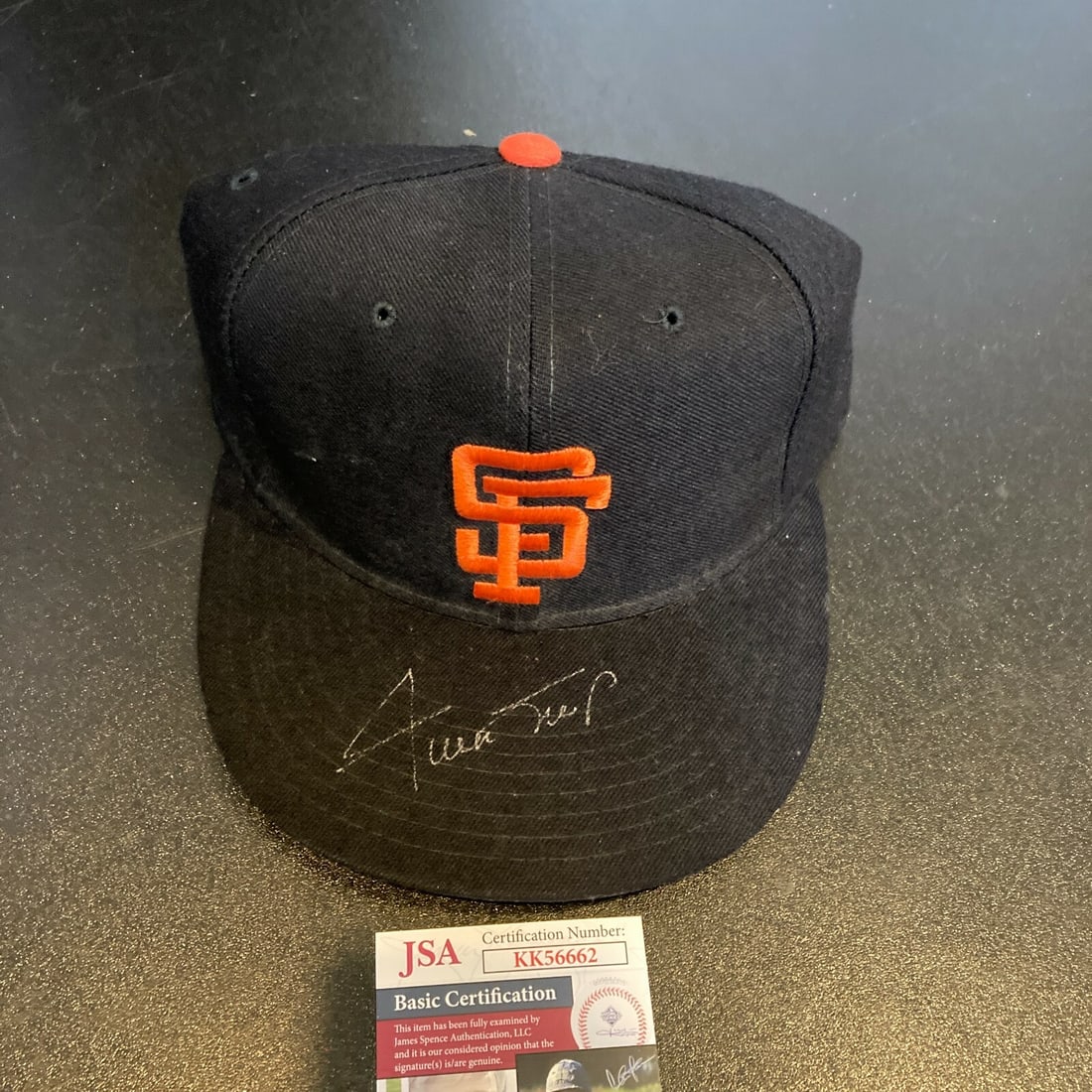Willie Mays Signed San Francisco Giants Baseball Hat JSA Authenticated: Willie Mays Signed San Francisco Giants Baseball Hat JSA Authenticated This is an original San Francisco Giants game model baseball hat, beautifully signed by the legendary Willie Mays. The hat is aut