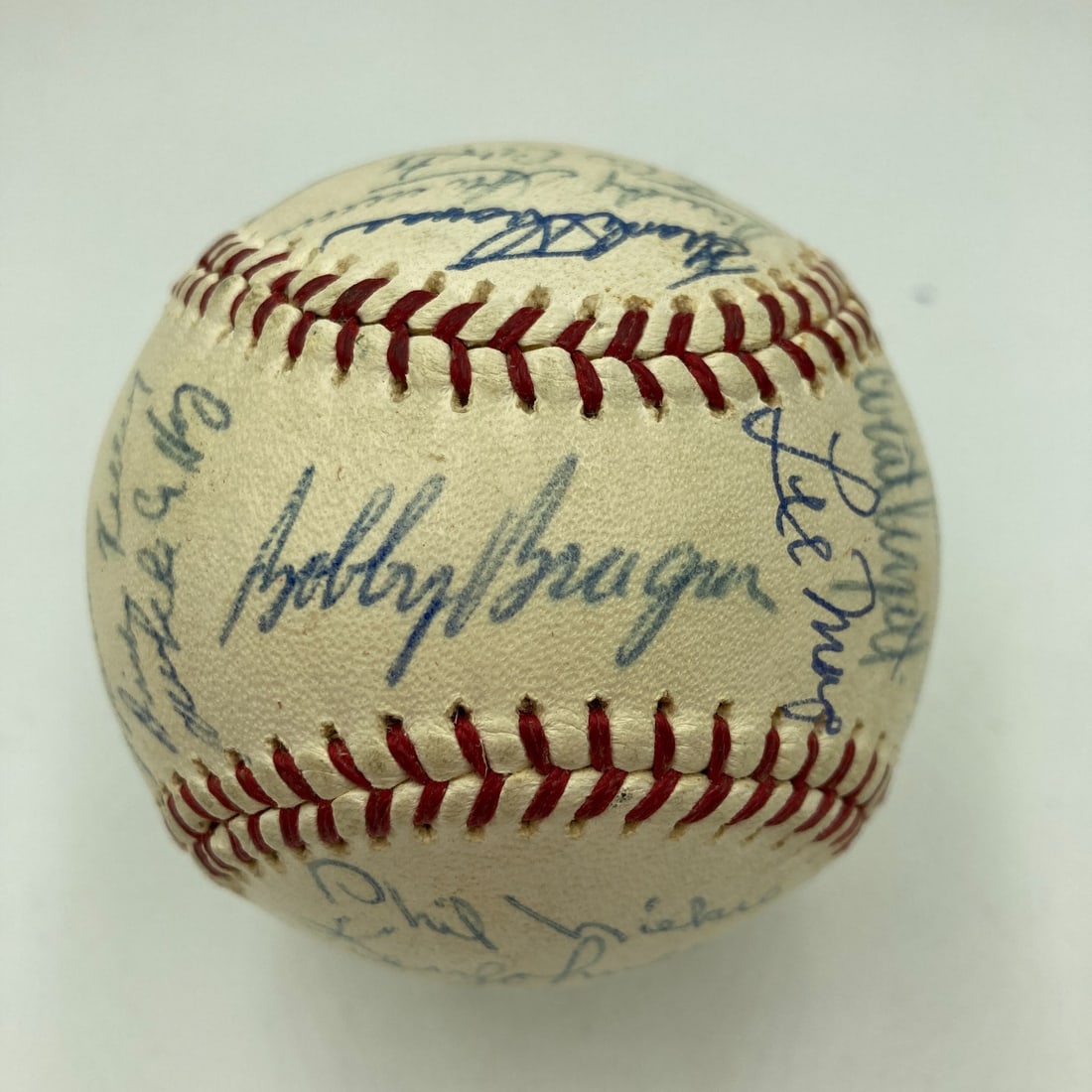 1965 Milwaukee Braves Signed Baseball with JSA COA: 1965 Milwaukee Braves Signed Baseball with JSA COA This 1965 Milwaukee Braves Team Signed National League Baseball is a remarkable piece for any baseball enthusiast. Authenticated by James Spence Auth