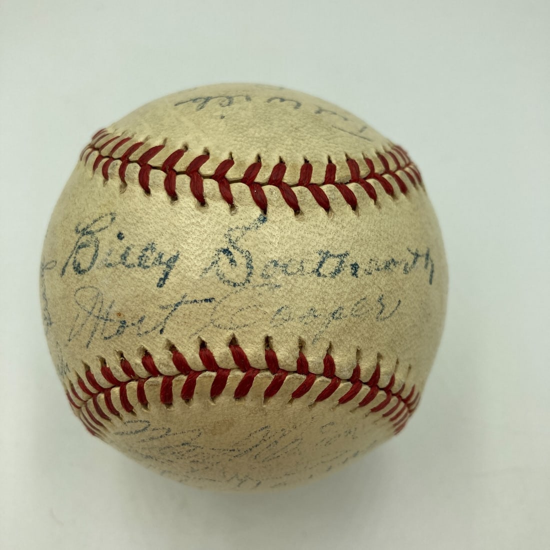 1944 St. Louis Cardinals Team Signed Baseball with JSA COA: 1944 St. Louis Cardinals Team Signed Baseball with JSA COA Celebrate the legacy of the 1944 St. Louis Cardinals with this authentic team-signed baseball, featuring the signatures of 25 players and coa