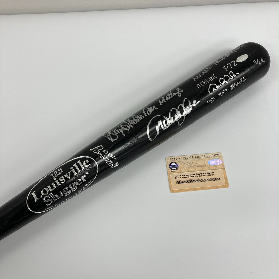 Limited Edition Yankees Captains Bat Signed by Jeter Mattingly Nettles Guidry Randolph: Limited Edition Yankees Captains Bat Signed by Jeter Mattingly Nettles Guidry Randolph This exquisite limited edition bat celebrates the legacy of New York Yankees captains, featuring the signatures o