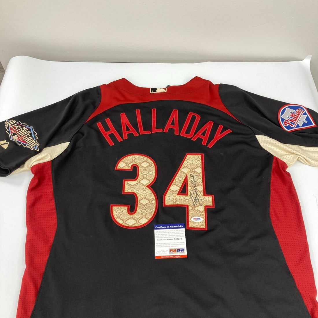 Roy Halladay Signed 2011 All Star Game Jersey PSA DNA COA Philadelphia Phillies: Roy Halladay Signed 2011 All Star Game Jersey PSA DNA COA Philadelphia Phillies Celebrate the legacy of Roy Halladay with this signed 2011 All Star Game Authentic Majestic Jersey. This jersey features