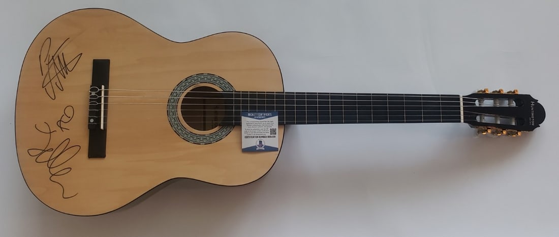 Beckett Authenticated Penn Teller Signed Guitar and Pick (1 of 3)