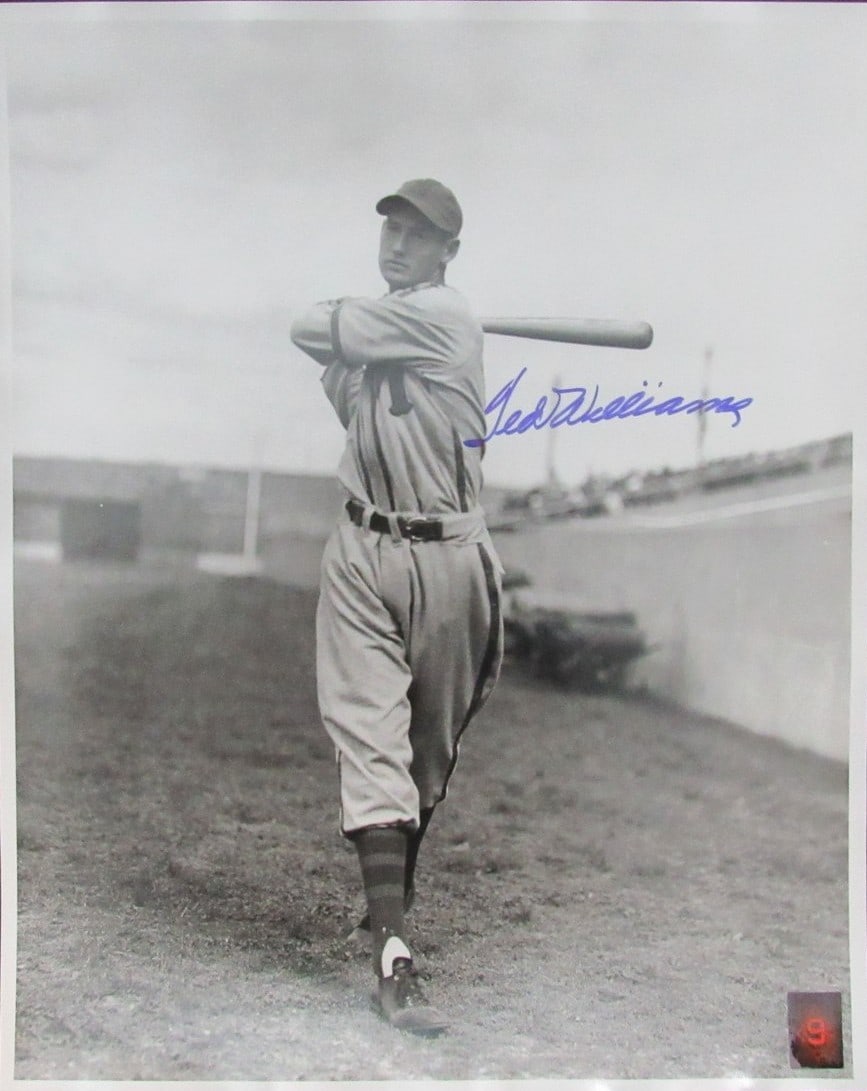 Ted Williams Signed 16x20 Black and White Photo With Green Diamond Hologram (1 of 4)