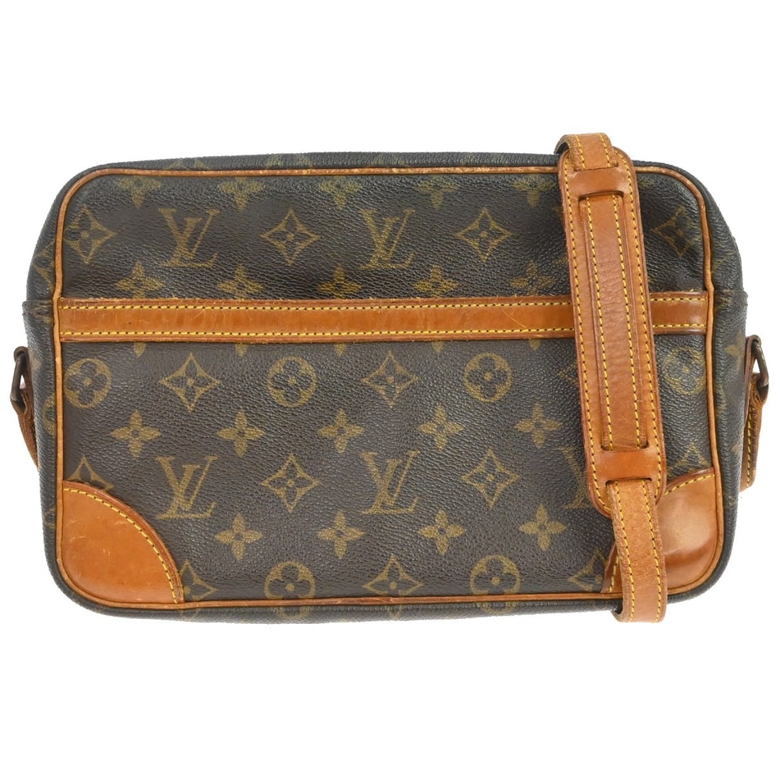 Louis Vuitton Trocadero 27 Monogram Canvas Crossbody Bag M51274: Louis Vuitton Trocadero 27 Monogram Canvas Crossbody Bag M51274 Vintage Louis Vuitton Trocadero 27 shoulder bag in Monogram canvas with leather trim and a zip closure. This medium crossbody style feat