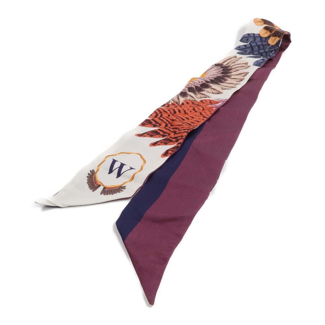 Dior Mitzah silk scarf in purple and white: Dior Mitzah silk scarf in purple and white This Christian Dior CD Mitzah scarf is crafted from luxurious silk in a striking purple and white color combination. Designed for women, it features a regula