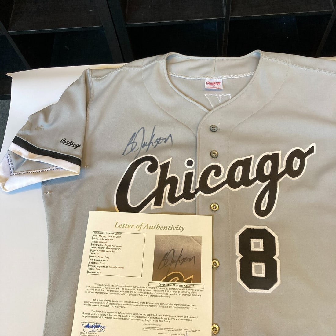 Bo Jackson Autographed 1980s Rawlings White Sox Jersey with JSA COA: Bo Jackson Autographed 1980s Rawlings White Sox Jersey with JSA COA This original 1980's Rawlings Chicago White Sox game model jersey is signed by Bo Jackson, a legendary MLB player. The jersey featur