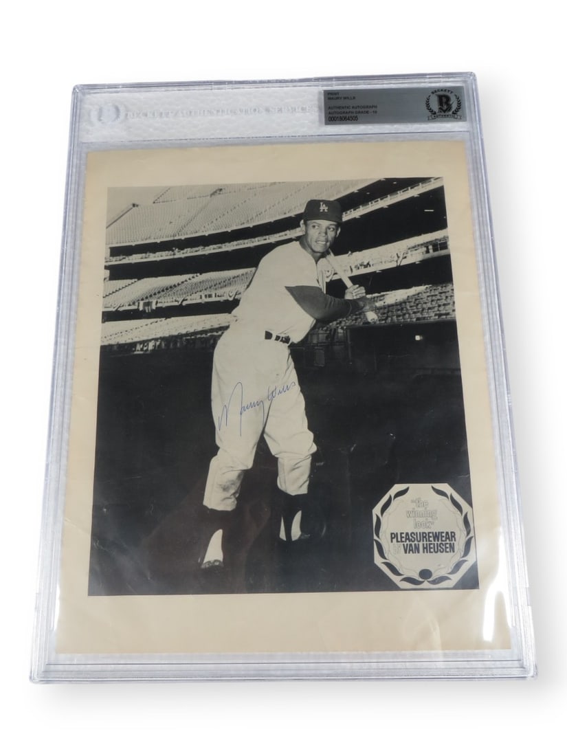 Maury Wills Autographed 8X10 Photo Dodgers Beckett Authenticated: Maury Wills Autographed 8X10 Photo Dodgers Beckett Authenticated This is an original 8x10 photo print autographed by Maury Wills, a legendary player of the Los Angeles Dodgers. The photo has been enca
