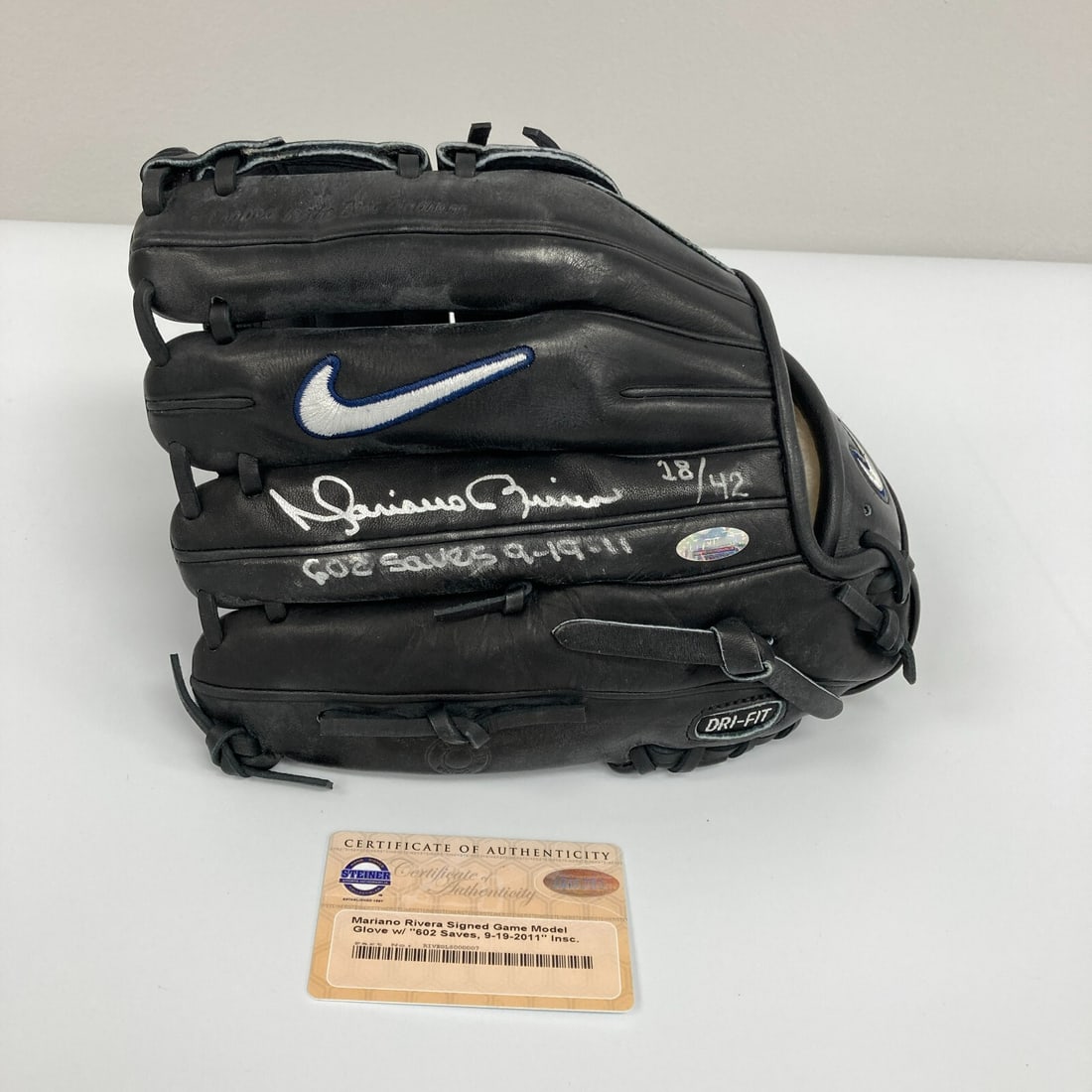 Mariano Rivera Signed Nike Baseball Glove with Steiner COA: Mariano Rivera Signed Nike Baseball Glove with Steiner COA This is an authentic Nike game model baseball glove signed by legendary pitcher Mariano Rivera, known for his exceptional career with the New