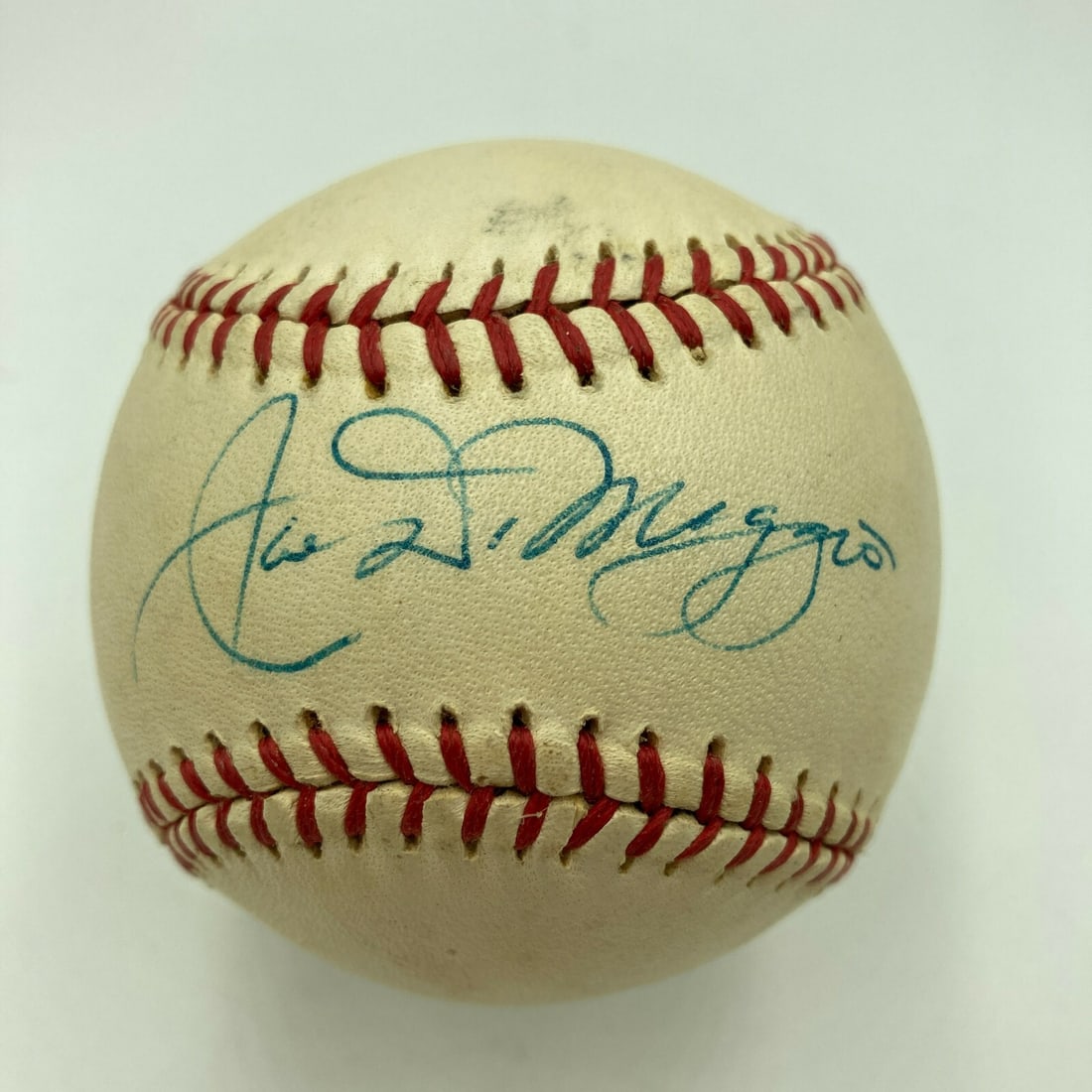 Joe DiMaggio Signed 1955 Minor League Baseball with JSA COA: Joe DiMaggio Signed 1955 Minor League Baseball with JSA COA This stunning 1955 Official Minor League Baseball is signed by the legendary Joe DiMaggio, making it a must-have for any baseball enthusiast