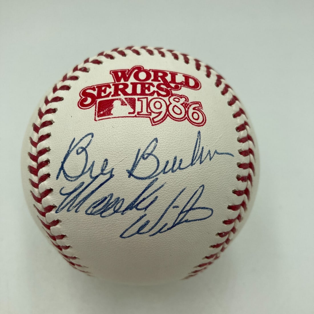 Bill Buckner Mookie Wilson Signed 1986 World Series Baseball Steiner Authenticated: Bill Buckner Mookie Wilson Signed 1986 World Series Baseball Steiner Authenticated This 1986 World Series baseball features the signatures of Bill Buckner and Mookie Wilson, making it a remarkable pie
