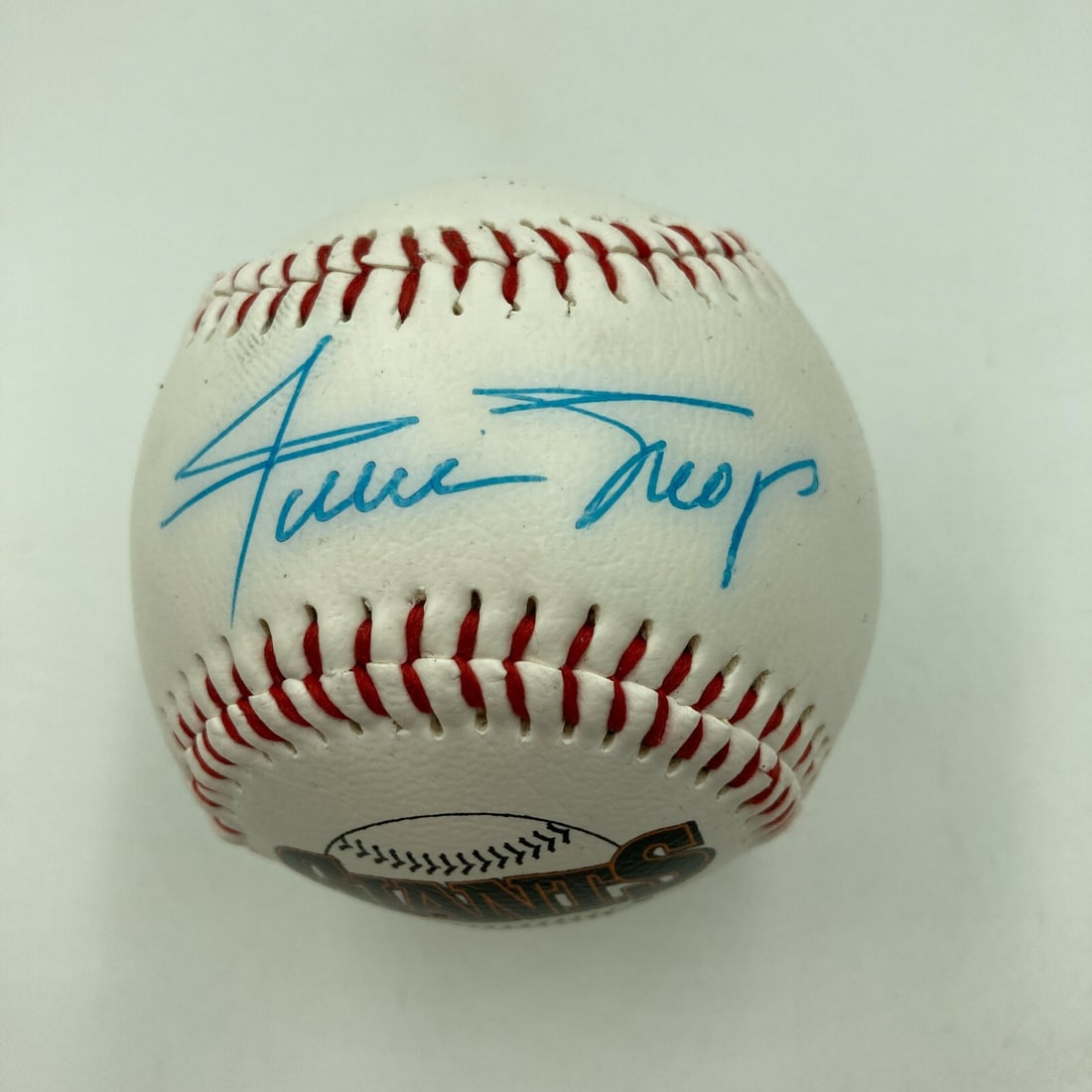 San Francisco Giants Baseball Signed by Willie Mays With PSA DNA Authentication: San Francisco Giants Baseball Signed by Willie Mays With PSA DNA Authentication This is an original San Francisco Giants baseball signed by Willie Mays. The autograph has been authenticated by Profess