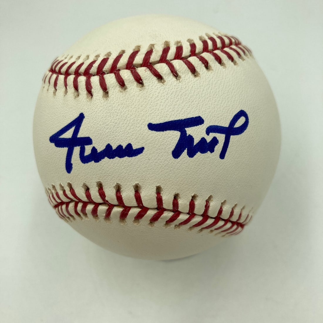 PSA DNA 10 Gem Mint Willie Mays Autographed MLB Baseball from Estate with COA: PSA DNA 10 Gem Mint Willie Mays Autographed MLB Baseball from Estate with COA This is an original Major League Baseball signed by Willie Mays, graded PSA DNA 10 GEM MINT. The ball comes with a full le