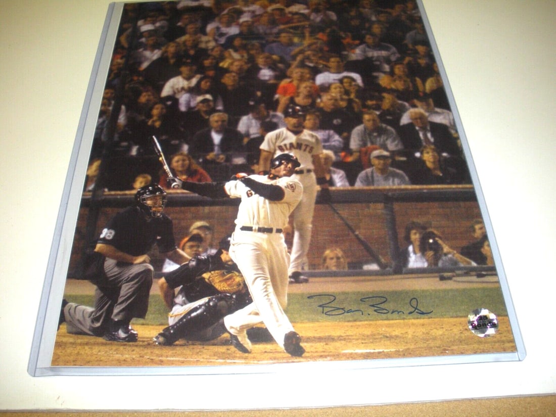 Barry Bonds Signed 11x14 Photo San Francisco Giants 73rd Home Run Original: Barry Bonds Signed 11x14 Photo San Francisco Giants 73rd Home Run Original This is an original 11x14 photograph featuring Barry Bonds from the San Francisco Giants, commemorating his historic 73rd hom
