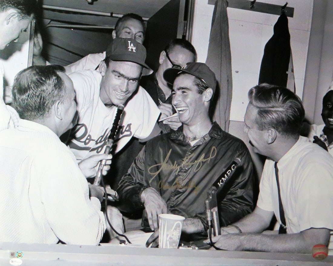 Sandy Koufax Vin Scully Dual Signed 16X20 Dodgers Photo Online Authentics: Sandy Koufax Vin Scully Dual Signed 16X20 Dodgers Photo Online Authentics Celebrate the legacy of the Los Angeles Dodgers with this stunning 16X20 dual autographed photo featuring Sandy Koufax and Vin
