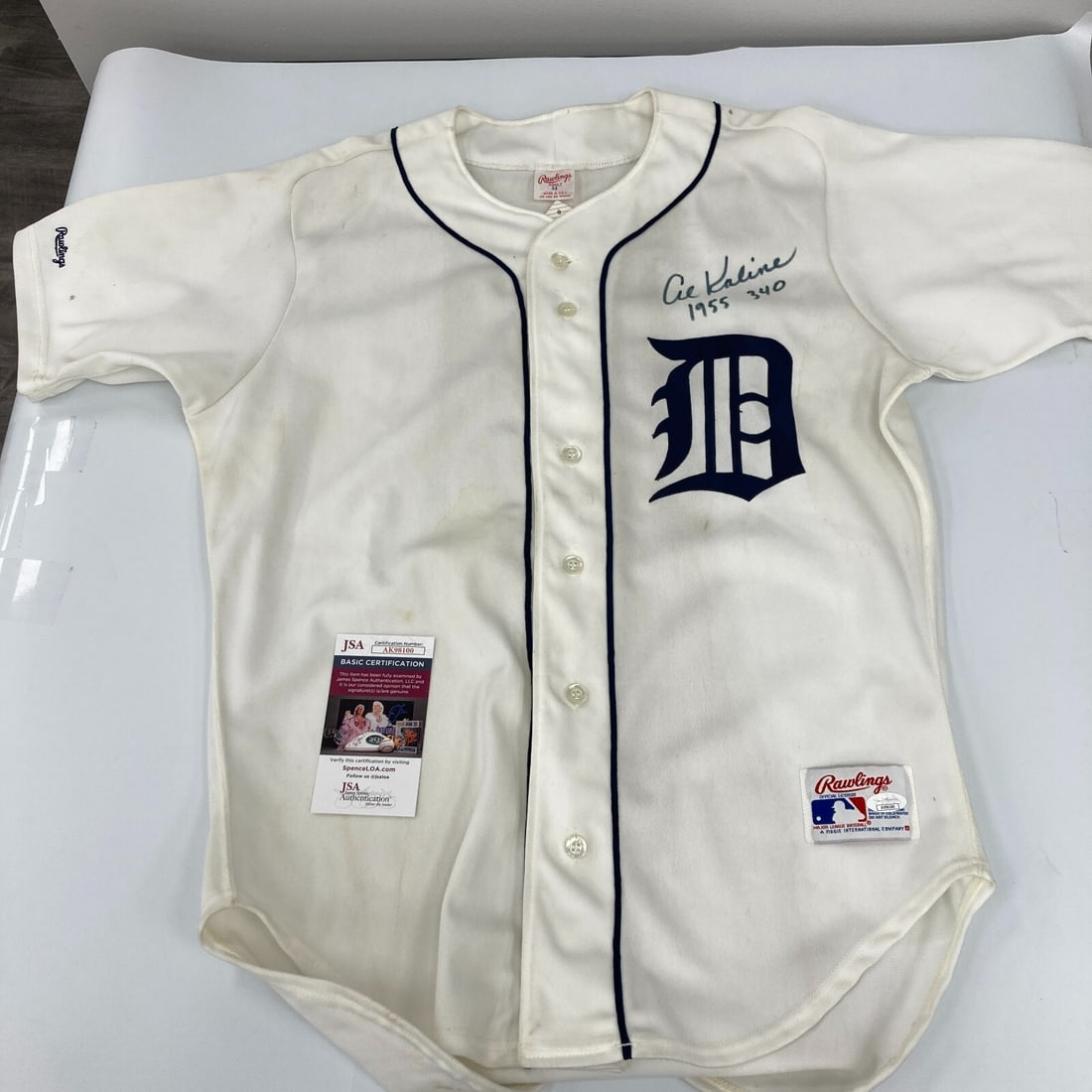 Al Kaline Signed 1955 .340 Detroit Tigers Rawlings Jersey JSA COA: Al Kaline Signed 1955 .340 Detroit Tigers Rawlings Jersey JSA COA This authentic Rawlings jersey commemorates Al Kaline, a legendary player from the Detroit Tigers. Signed by Kaline himself, this item