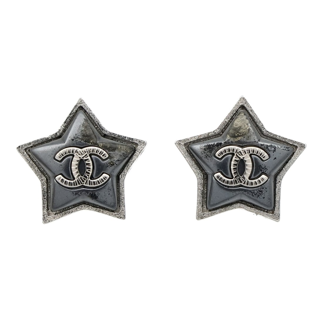 CHANEL Black Metal Pierced Earrings with CC Star (1 of 8)