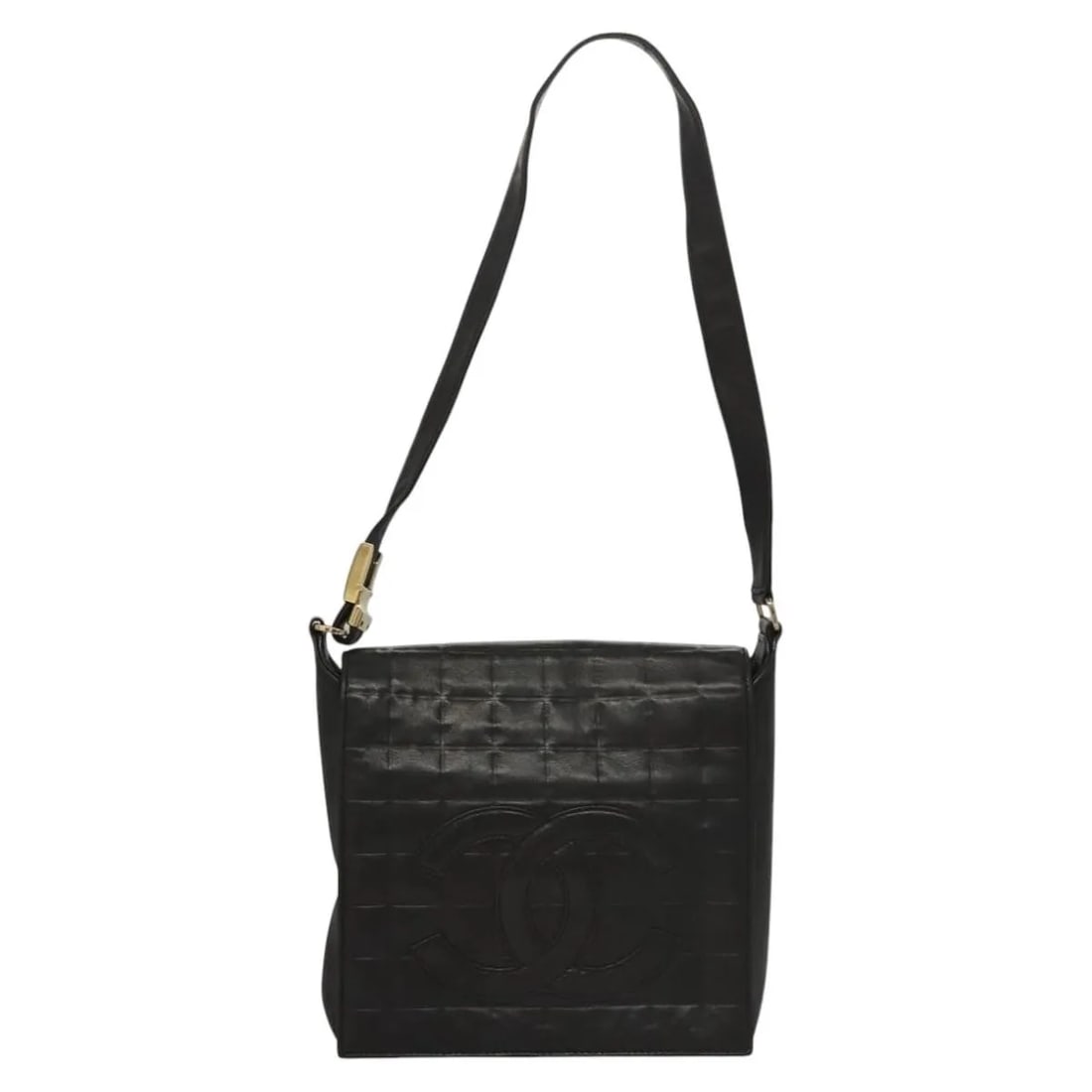 Chanel Chocolate Bar CC black leather shoulder bag: Chanel Chocolate Bar CC black leather shoulder bag This Chanel Chocolate Bar CC Shoulder Bag features a quilted leather exterior in black and is designed for women. The bag shows some surface rubbing,