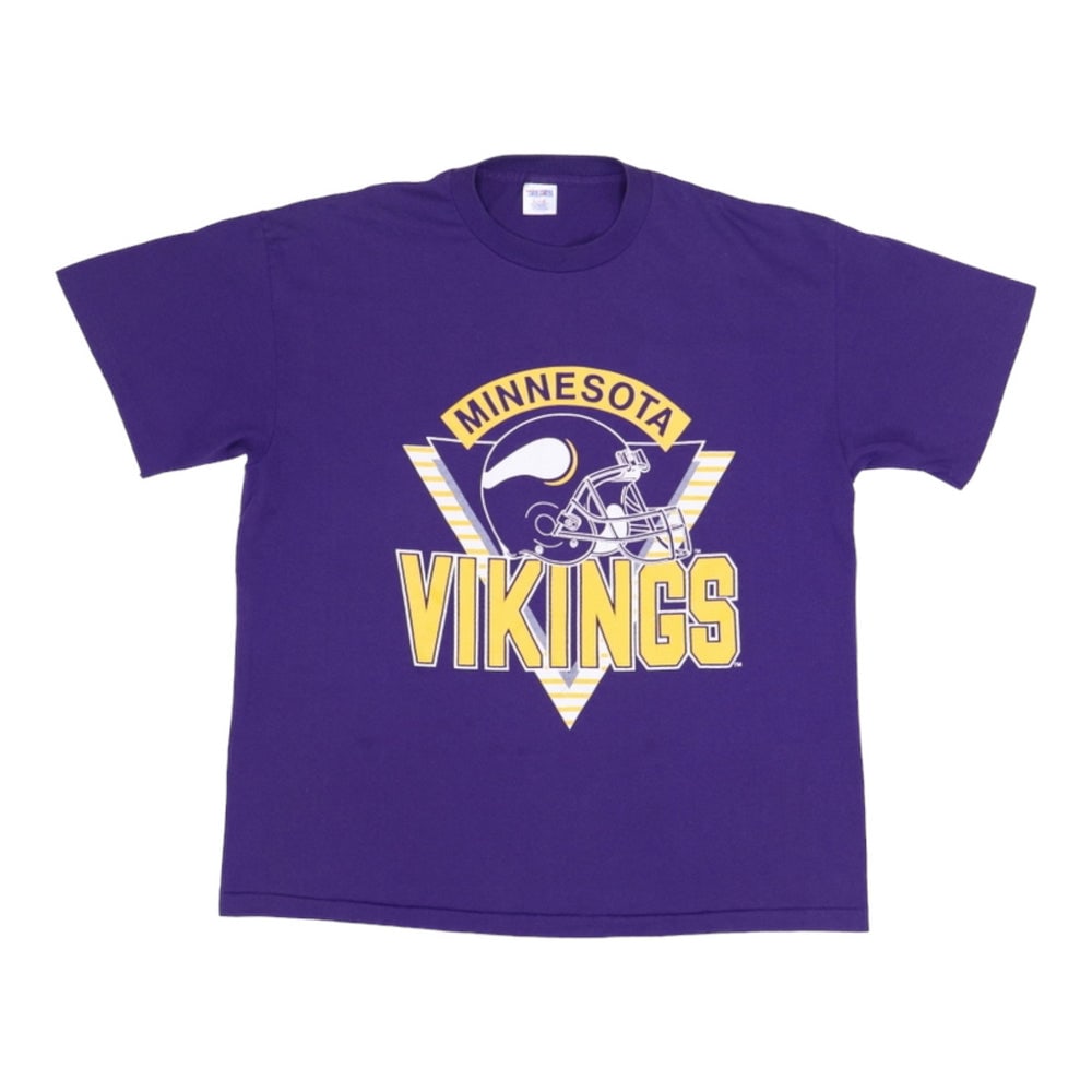 Vintage Purple 1980s Minnesota Vikings Poly Cotton T Shirt Extra Large: Vintage Purple 1980s Minnesota Vikings Poly Cotton T Shirt Extra Large This is an original vintage 1980s Minnesota Vikings shirt, not a modern reproduction. The shirt features a classic purple color w