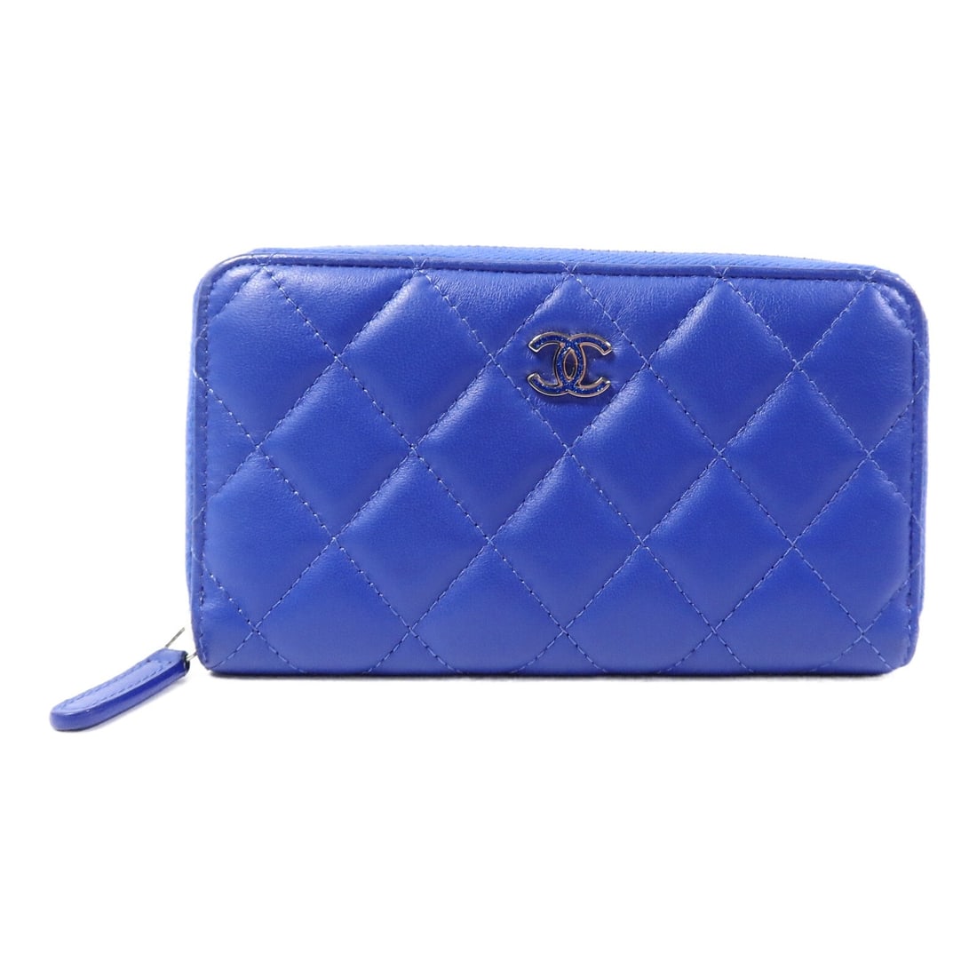 Chanel Blue Lambskin L Shaped Zipper Long Wallet: Chanel Blue Lambskin L Shaped Zipper Long Wallet This CHANEL L-shaped zipper long wallet is crafted from luxurious lambskin leather in a striking blue color. Designed for women, it features a medium-l