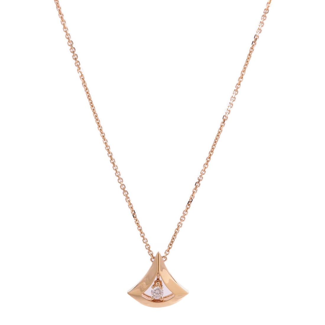 BVLGARI Divas Dream 18K Rose Gold Diamond Necklace: BVLGARI Divas Dream 18K Rose Gold Diamond Necklace This BVLGARI Divas Dream necklace features an elegant design crafted from 18K rose gold. The necklace is adorned with a clear diamond as its main sto