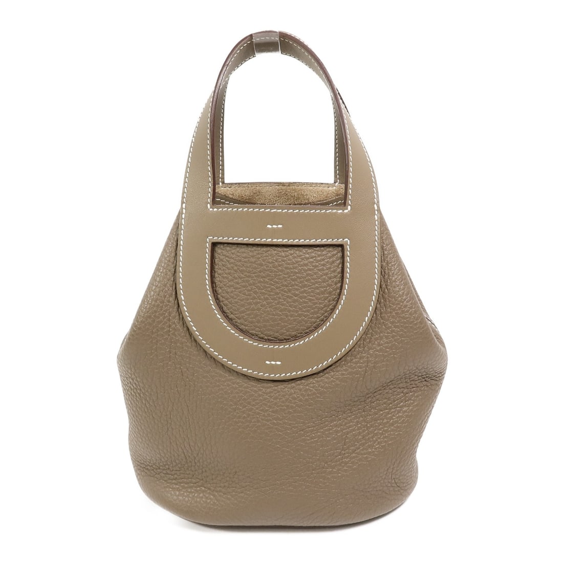 Hermes In The Loop 18 Taurillon Clemence Tote Bag Etoupe GHW: Hermes In The Loop 18 Taurillon Clemence Tote Bag Etoupe GHW This Hermes In The Loop 18 tote bag is crafted from Taurillon Clemence calfskin leather in an elegant gray tone. The bag features a structu