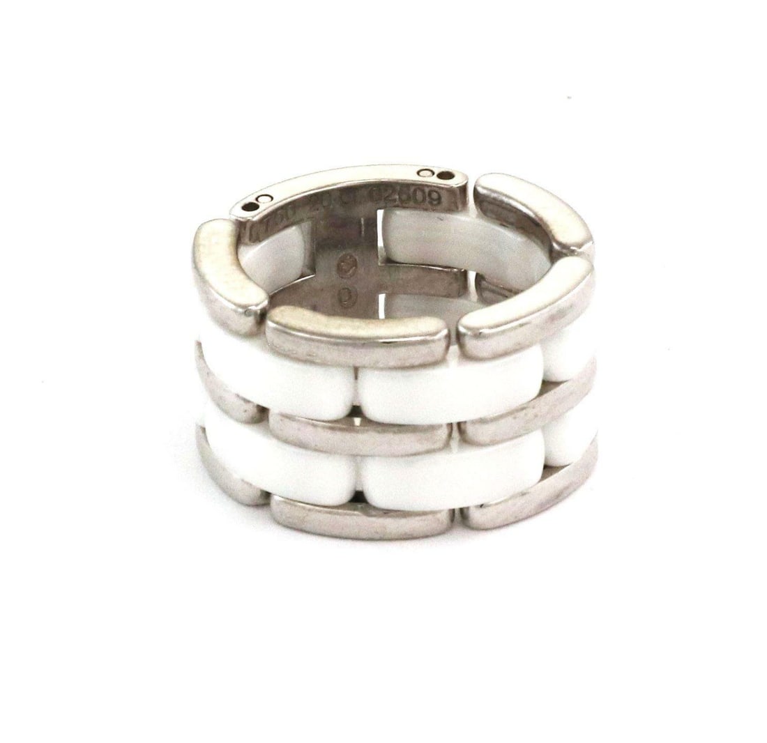 Chanel Ultra Collection 18k White Gold Ceramic Flex Band Ring Size 4.5: Chanel Ultra Collection 18k White Gold Ceramic Flex Band Ring Size 4.5 This exquisite band ring from Chanel's ULTRA collection showcases a unique design featuring two rows of long flexible rectangular
