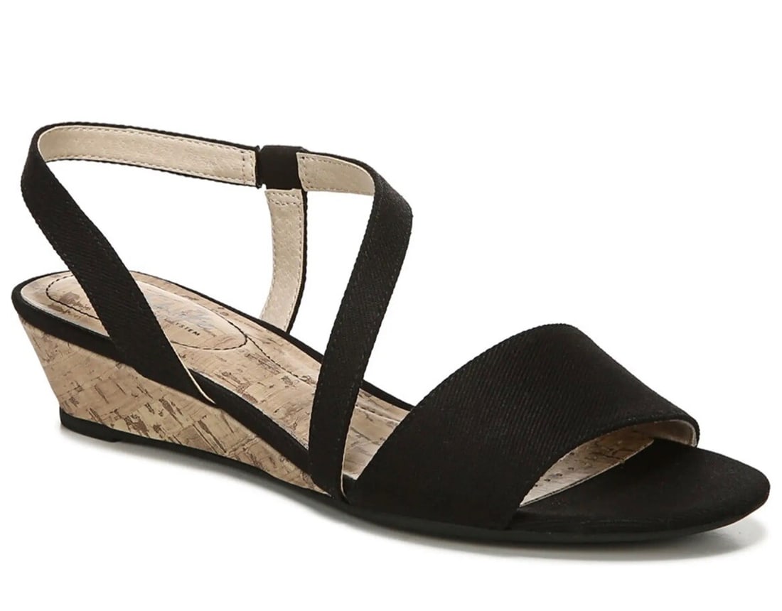 LifeStride Yasmine Black Wedge Sandal 1 1/4" Heel Size 6M: LifeStride Yasmine Black Wedge Sandal 1 1/4" Heel Size 6M Introducing the Life Stride Yasmine Wedge Sandal, a stylish and comfortable choice for warm-weather outings. This strappy sandal features a ch