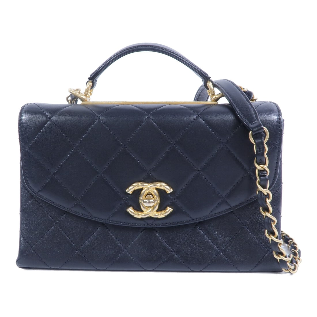 CHANEL CC Black Calfskin 2way Shoulder Bag GHW: CHANEL CC Black Calfskin 2way Shoulder Bag GHW Chanel 2way shoulder bag in black calfskin leather with CC GHW detailing. Designed for women, this regular-size bag shows reasonable wear and tear consis