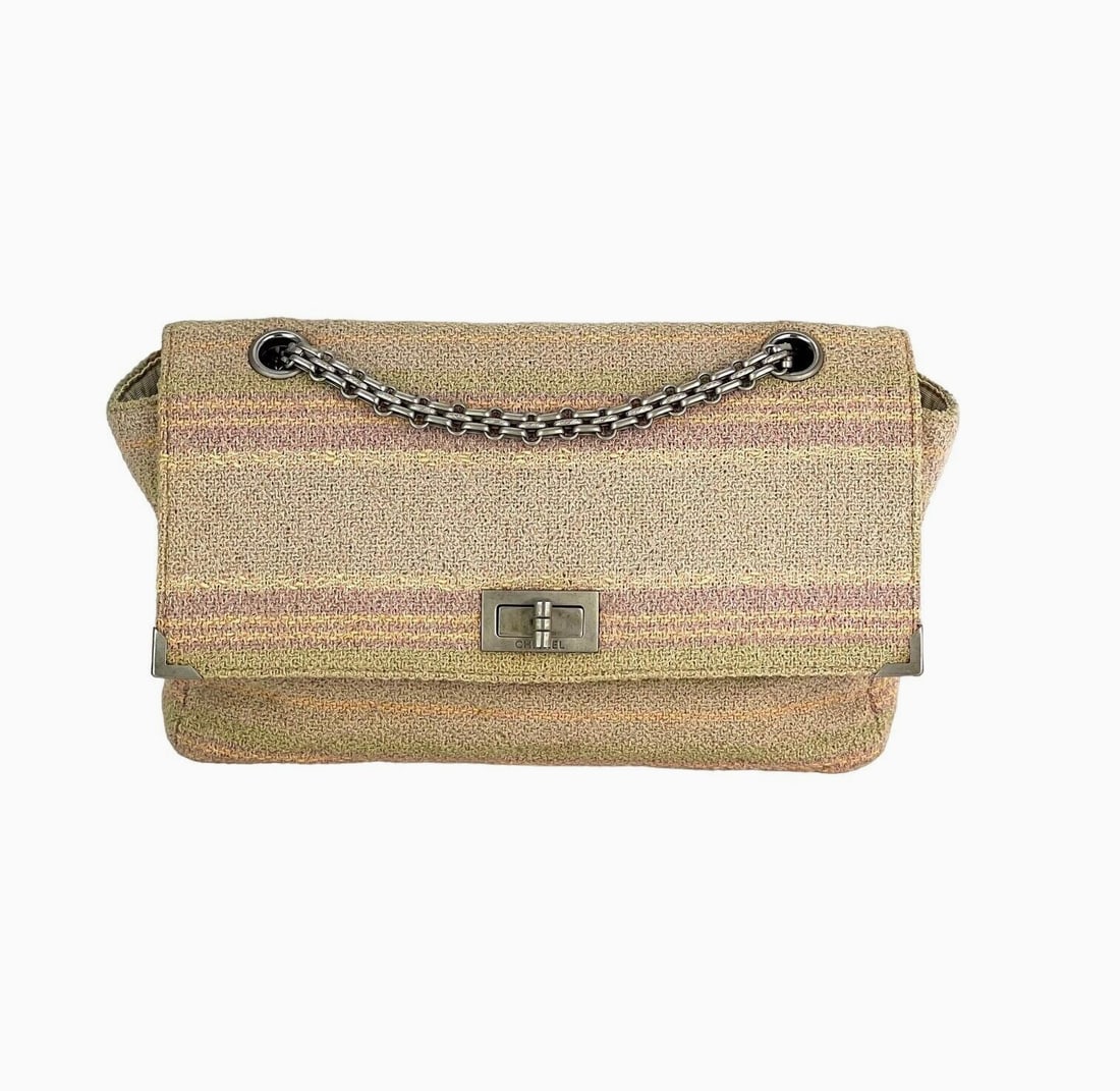 Chanel 2.55 Reissue 225 Pink Multicolor Tweed Shoulder Bag: Chanel 2.55 Reissue 225 Pink Multicolor Tweed Shoulder Bag Introducing the Chanel 2.55 Reissue 225 Single Flap Bag, a stunning accessory that combines elegance and versatility. This vintage shoulder b