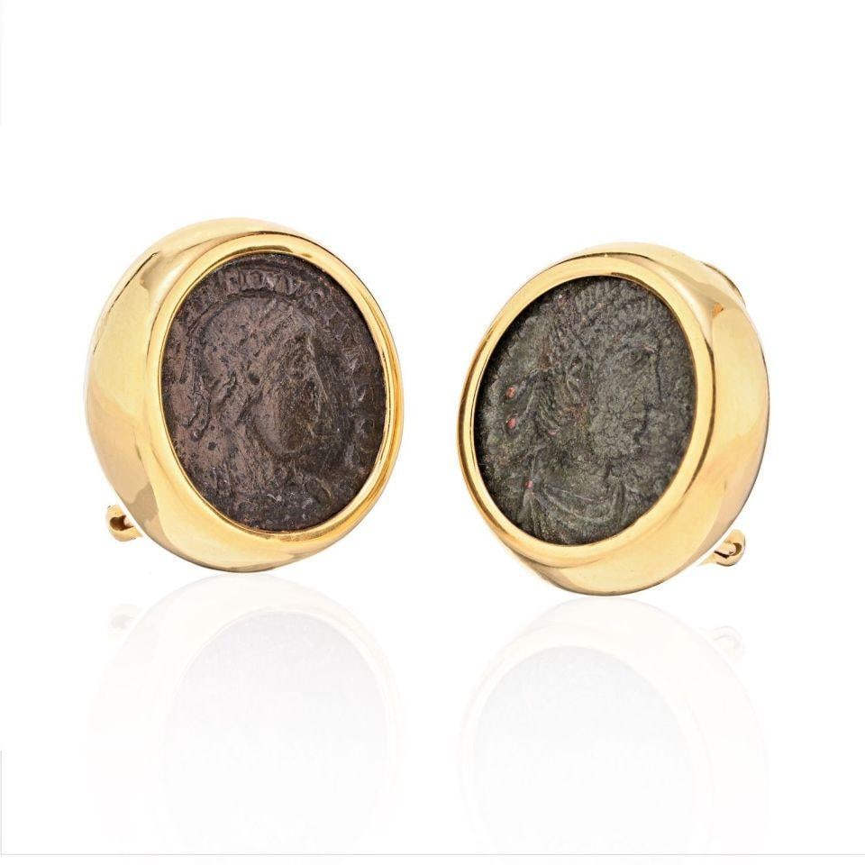 Vintage Monet Clip Earrings in 18K Yellow Gold 18mm: Vintage Monet Clip Earrings in 18K Yellow Gold 18mm These vintage Monet earrings are crafted in 18K yellow gold and feature a classic clip-on design, with an option for post conversion. Each earring m
