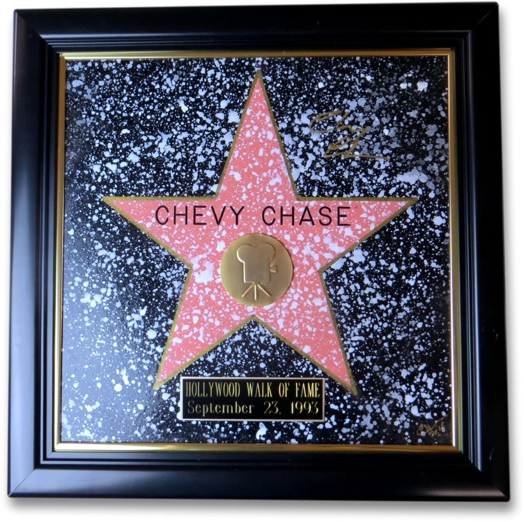 Chevy Chase Autographed Hollywood Star Framed 12x12 Online Authentics (1 of 3)