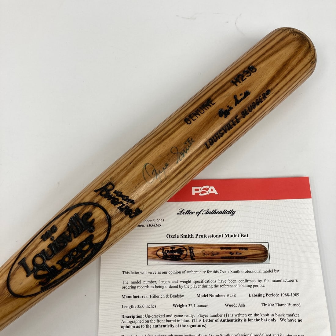 1988 Louisville Slugger Bat Signed by Ozzie Smith with PSA DNA COA (1 of 8)