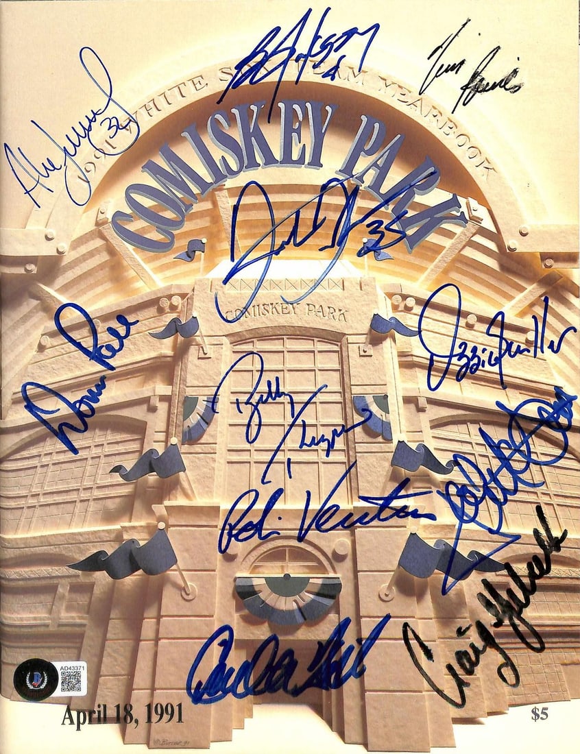 Beckett LOA 1991 Chicago White Sox Program Signed by 11 Players: Beckett LOA 1991 Chicago White Sox Program Signed by 11 Players This is a 1991 Chicago White Sox multi-signed program hand-signed by 11 members of the team, including Carlton Fisk, Tim Raines, Frank T