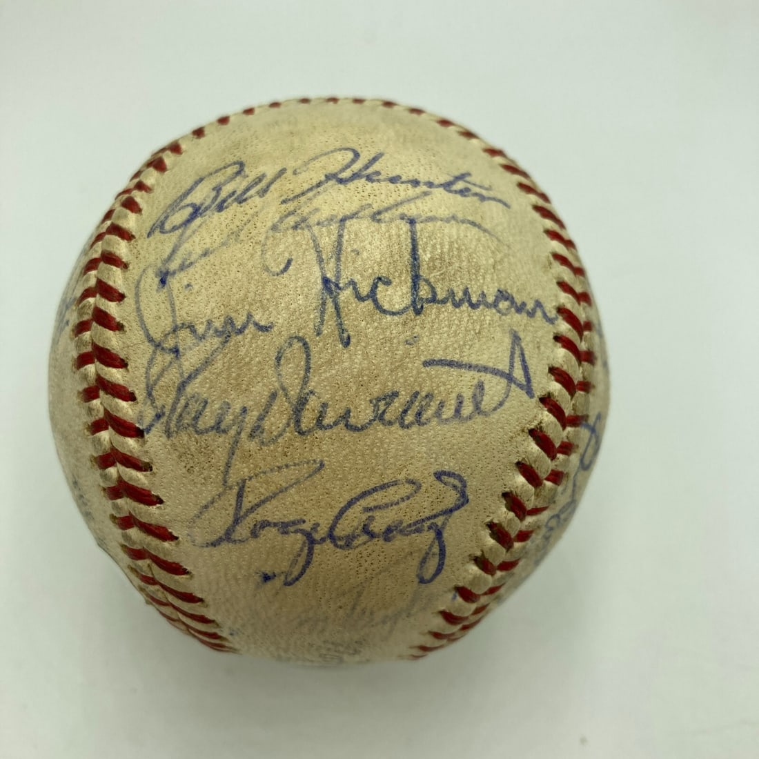 1962 New York Mets Signed Baseball with 22 Signatures JSA COA: 1962 New York Mets Signed Baseball with 22 Signatures JSA COA Celebrate the historic 1962 New York Mets inaugural season with this authentic National League baseball, signed by the entire team. Featur