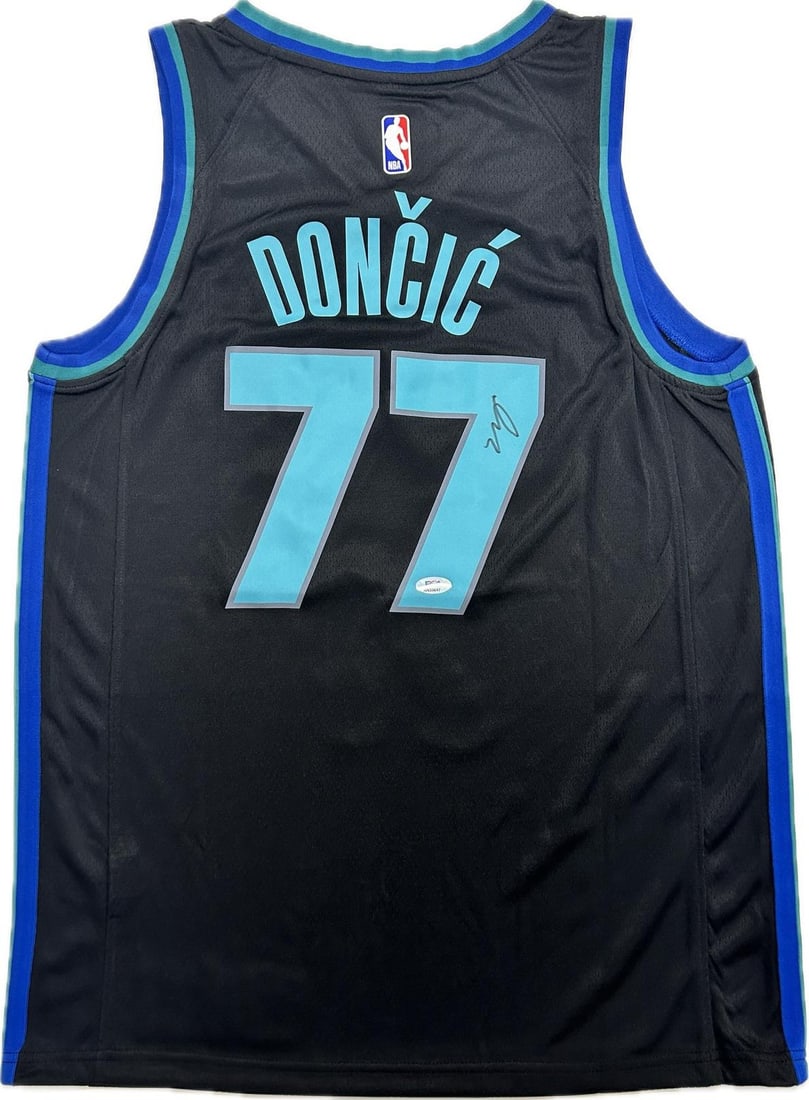 PSA DNA Luka Doncic autographed Dallas Mavericks stitched jersey (1 of 3)