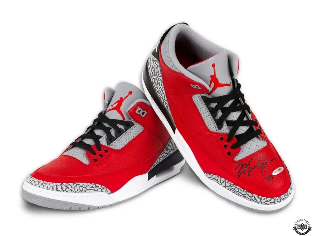 Michael Jordan Autographed Nike Air Jordan 3 Retro SE Unite Fire Red Limited Edition /23: Michael Jordan Autographed Nike Air Jordan 3 Retro SE Unite Fire Red Limited Edition /23 Elevate your sneaker collection with this pair of Michael Jordan signed Nike Air Jordan 3 Retro SE Unite Fire R