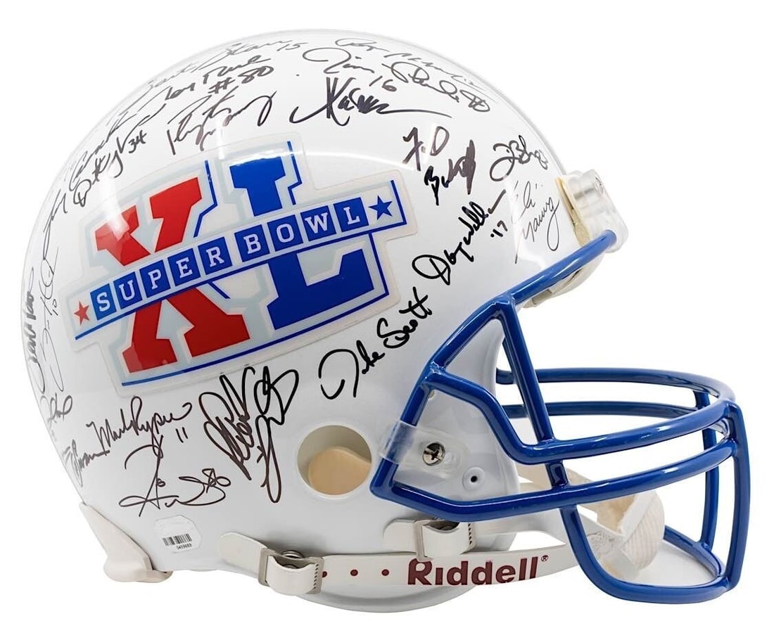 Limited Edition Super Bowl MVP Signed Helmet 42 Autographs Tom Brady Fanatics COA: Limited Edition Super Bowl MVP Signed Helmet 42 Autographs Tom Brady Fanatics COA This remarkable full-size Super Bowl XL Riddell Authentic helmet features the signatures of 42 legendary football play