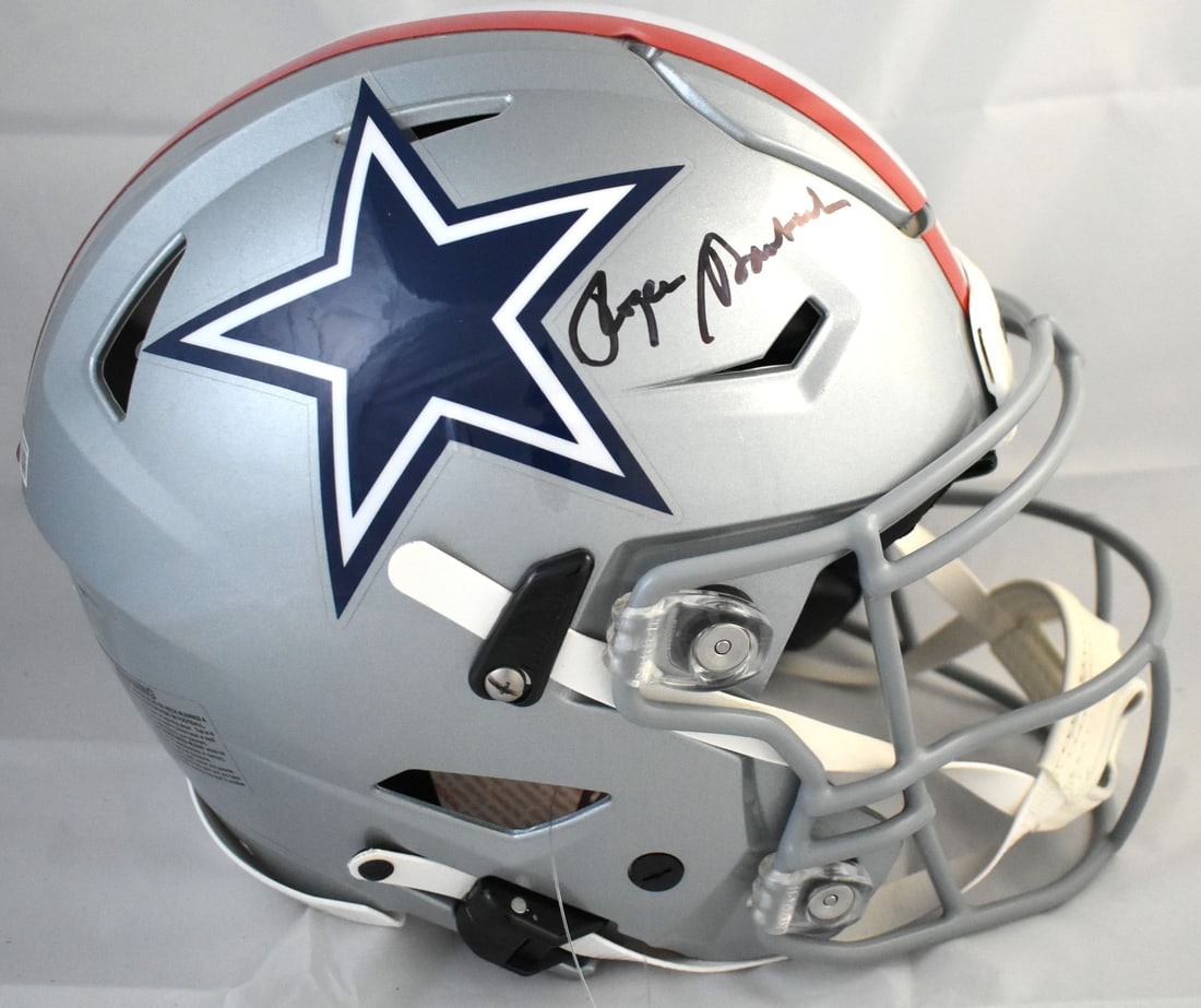 Dallas Cowboys Roger Staubach signed 1976 Speedflex helmet Beckett hologram: Dallas Cowboys Roger Staubach signed 1976 Speedflex helmet Beckett hologram This is a pre-owned Dallas Cowboys full-size 1976 Speedflex helmet, signed by Roger Staubach. The helmet is an original item