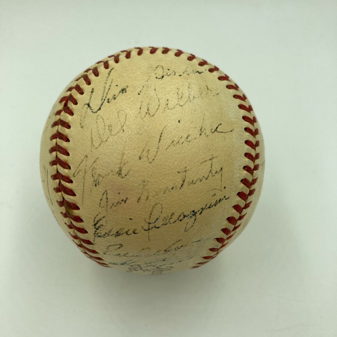 Philadelphia Phillies 1951 Whiz Kids Team Signed Baseball With PSA DNA Certification: Philadelphia Phillies 1951 Whiz Kids Team Signed Baseball With PSA DNA Certification This is an original National League baseball signed by members of the 1951 Philadelphia Phillies "Whiz Kids" team. 